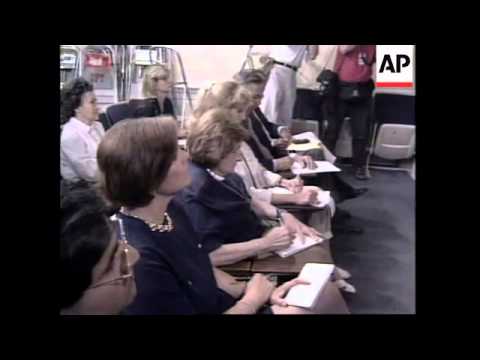 USA: WASHINGTON: CLINTON OFFERS CONGRATULATIONS ON YELTSIN'S VICTORY