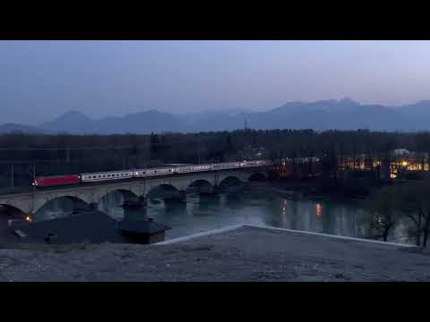 Rosenheim von oben am Abend. In der Gemeinde Stephanskirchen.