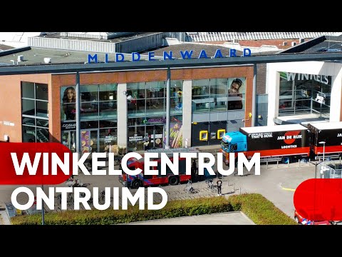 Scheur in vloer winkelcentrum Middenwaard (07-08-2024, Heerhugowaard)
