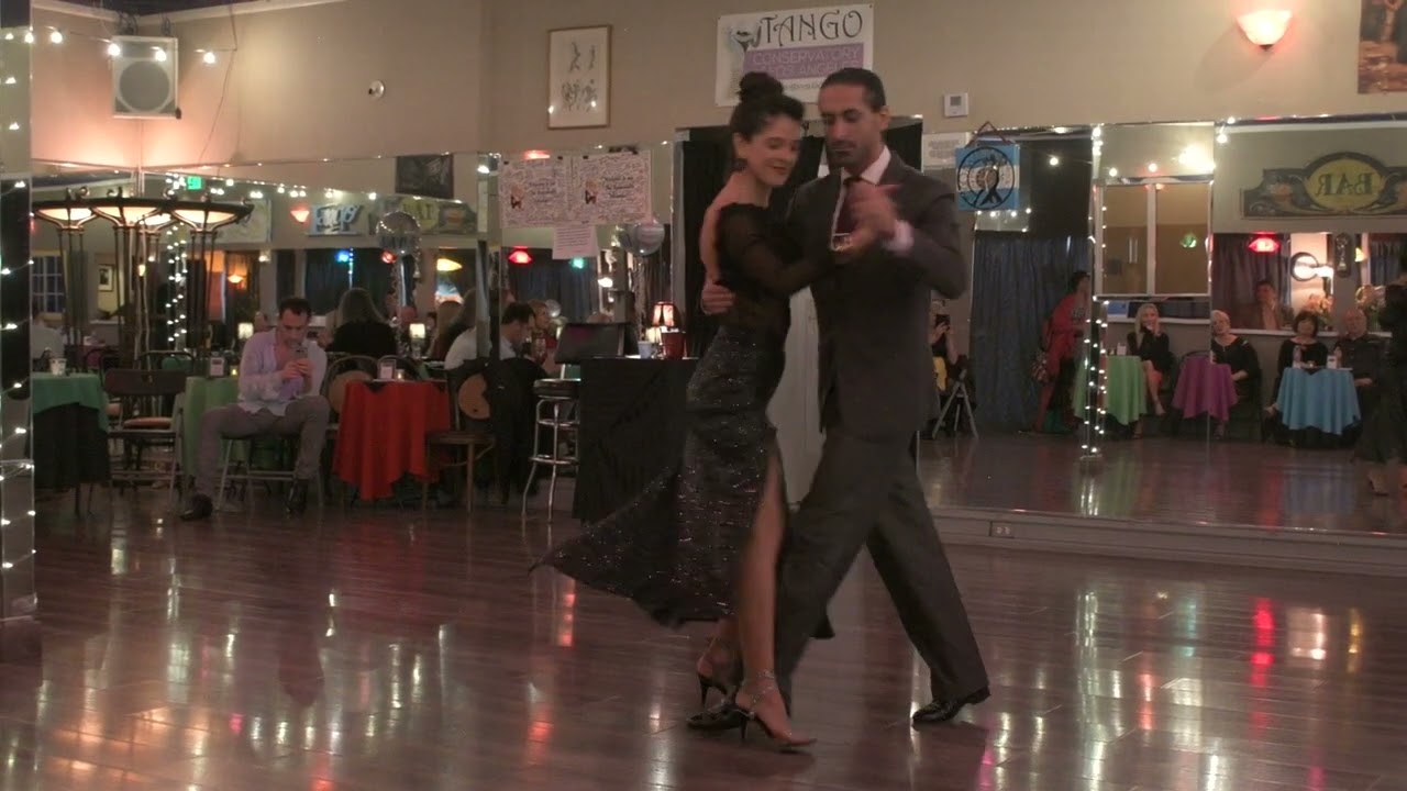 Video thumbnail for Claudia Cortes Labarca and Martu Salem at El Encuentro 3/3