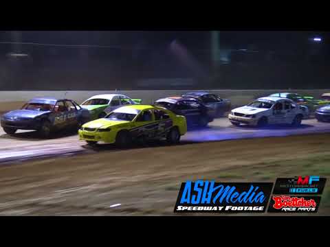 Modified Sedans: Nelson and O'Meara Crash - Maryborough Speedway