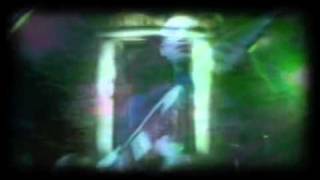 the Cure - Throw your Foot QueeNico!! - by gianluca65