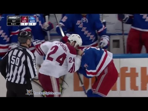 Kyle Chipchura vs John Moore