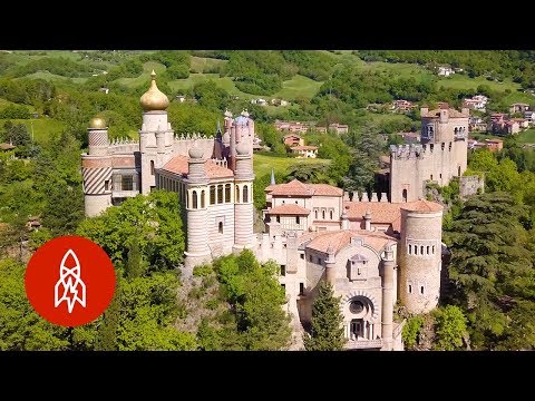 狂った発明家のシュールな要塞 (A Mad Inventor's Surreal Fortress)