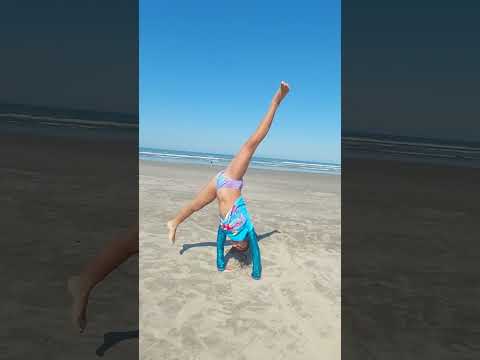 Mari na reversão e estrela rodante 😳😳 Ginástica ☺️ Gemeas Aoki