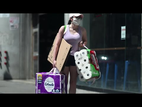 恐慌性購買衛生紙再次衝擊美國商店 (Panic buying of toilet paper hits U.S. stores again)