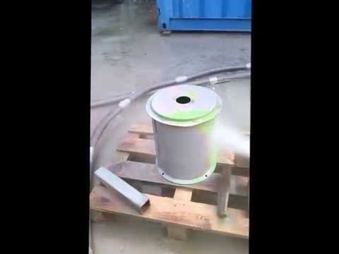 Geoblaster® Wet Abrasive Blasting Equipment removing paint in Norway