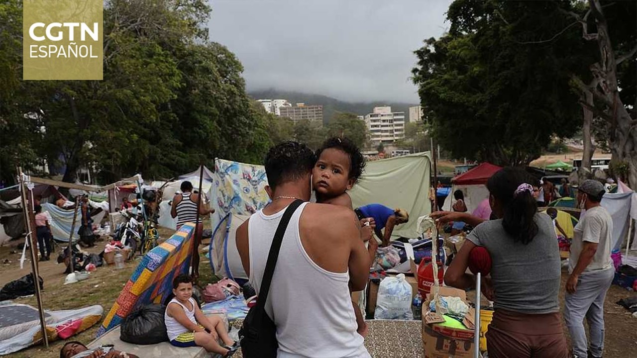 Venezolanos reúnen ayuda humanitaria y ofrecen su ayuda voluntaria para las labores de rescate