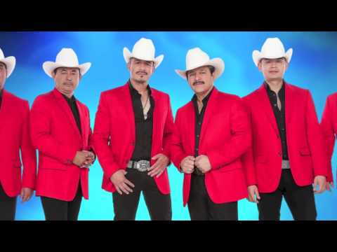 Los Invasores de Nuevo León - Siempre vas junto a mí ft. Lalo Mora (Video Lyric)