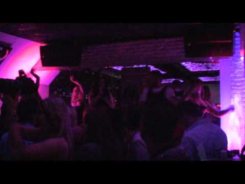 DEELAYA feat Tamone im Club St. Tropez Fan-Video Handy Cam.mpg
