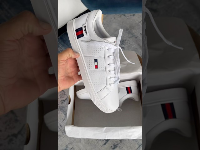 Vídeo relacionado con Tommy Hilfiger Th Modern Crossover AW0AW18619 Crossover para mujer, color negro (negro), talla única