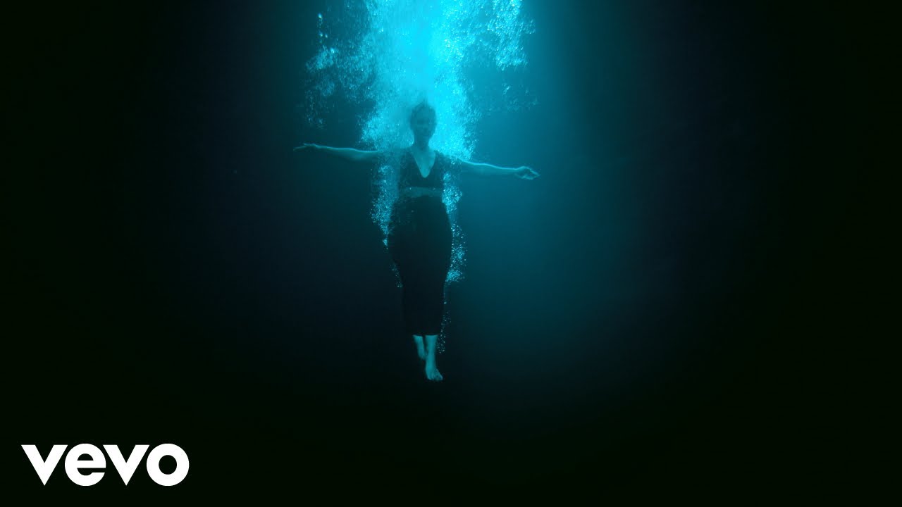 Alicia Keys ft Miguel – ”Show Me Love”