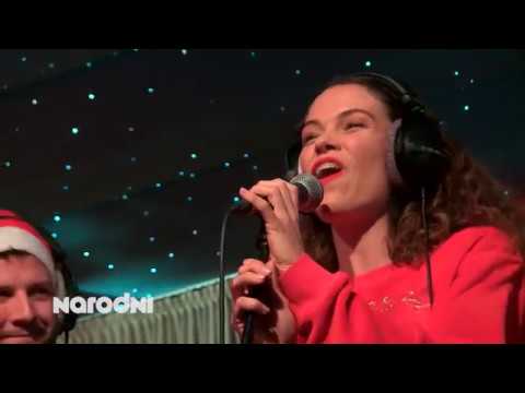 Tomislav & Gina - Sretan Božić svakome [Christmas Living Room Acoustic]