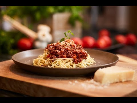 Spaghetti w sosie bolognese | PASCAL W DOMU! | Sprawdź odc. 53!