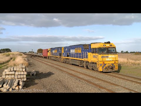 5MP2 Pacific National InfraBuild / Liberty Steel Train With NR42 & NR9 (1/6/2023) - PoathTV