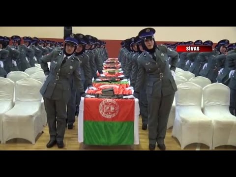 afgan kadınların sivas'ta polis eğitimi alması...