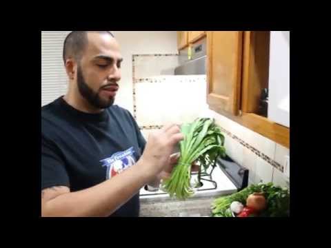 How to make Puerto Rican  Sofrito by "thefreakinrican"