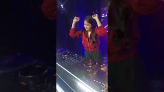 Download lagu DJ ANITA KUSUMA Performing at STUDIO MATALELAKI mp3