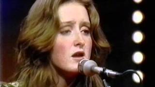 Bonnie Raitt "Under the Falling Sky" Soundstage 12-17-74