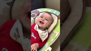 baby laughing bebe riendo