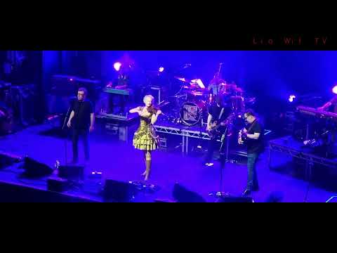 @TheProclaimersOfficial powerful sunshine on Leith.  Glasgow November 2k22