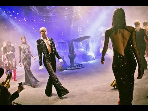 Raisa&Vanessa FW 15-16 Runway 'Garden of Raisa & Vanessa'