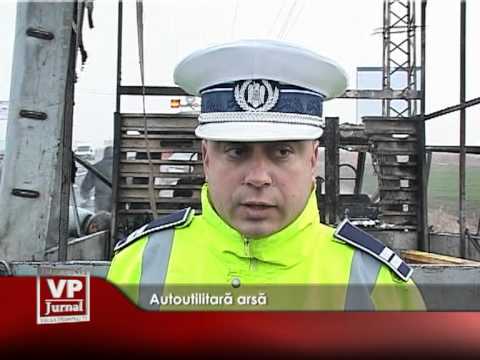 Autoutilitară arsă