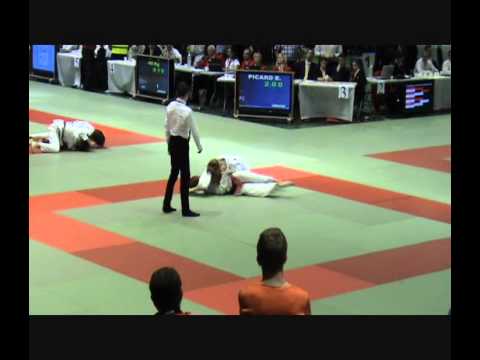 Tani Otoshi façon comme Clarisse Agbegnenou