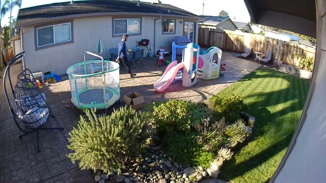 Arlo Essential Outdoor pan-tilt camera - Daytime example - YouTube