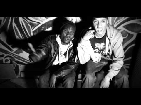 FAMILY LOVE - TOCANDO EL CIELO/ESCUPO SANGRE