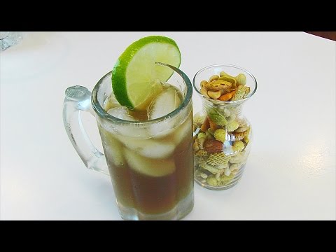 download lagu mp3 mp4 Bettys Vodka Iced Tea, download lagu Bettys Vodka Iced Tea gratis, unduh video klip Bettys Vodka Iced Tea