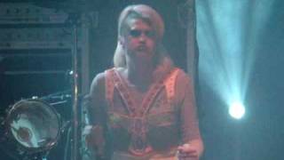 The Legendary Tiger Man (Feat. Peaches) - She's a Hellcat (@Optimus Alive 2010)