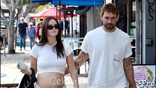 EXCLUSIVE-Nick Viall and pregnant fiancé Natalie Joy enjoy a cozy lunch.