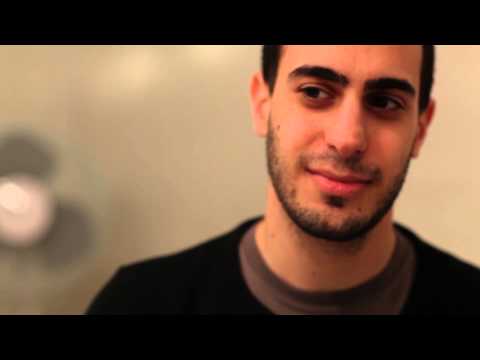 WIKITONGUES: Joel speaking English & Hebrew