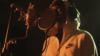 Download lagu DC3 - Round Ere mp3 Download lagu DC3 - Round Ere mp3