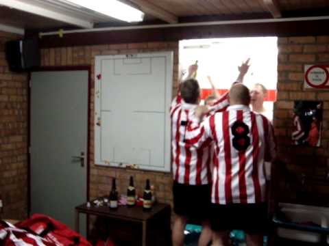 Zwaluwe 3 Kampioen - Kleedkamer