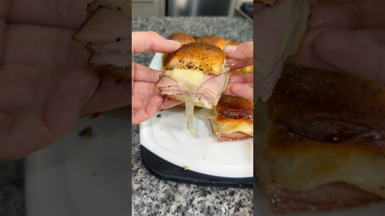 Delicious Ham and Cheese Sliders 🍞