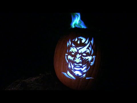 A Pumpkin of Ice and Fire by ZombiePumpkins.com