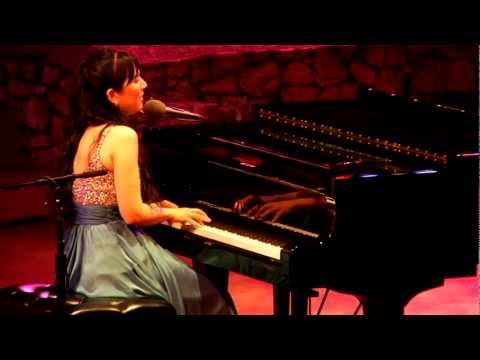 Lindsey Yung - Acoustic 5, 2011
