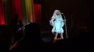 Kesha - Hunt You Down/Timber LIVE NYC 10/09/17