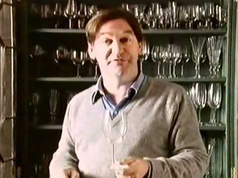 Episode 4 – How to handle a wine with Hugh Johnson