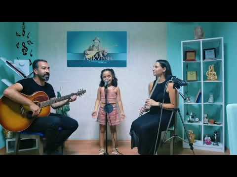 Aya bak nice gider ~ Elya Melek