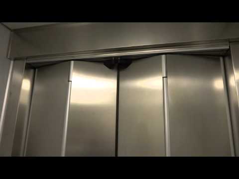 KONE Asea-Graham Traction Elevator @ Hantverkargatan 9, Bollnäs, Sweden.