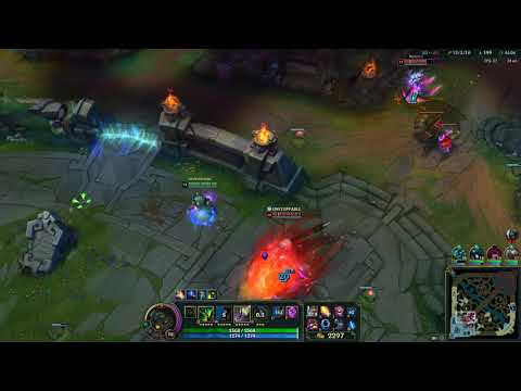 Mushrooms get Omega Teemo a Triple Kill against Lux, Vayne, and Evelynn despite being far away!
