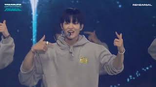 Download lagu TREASURE-GOING CRAZY [TREASURE TRACE CONSERT REHEARSAL] mp3