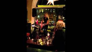 Nilla Nielsen - Håll mig (121129, Helsingborg)