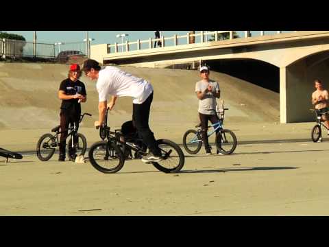 Sean Sexton Kink Commercial