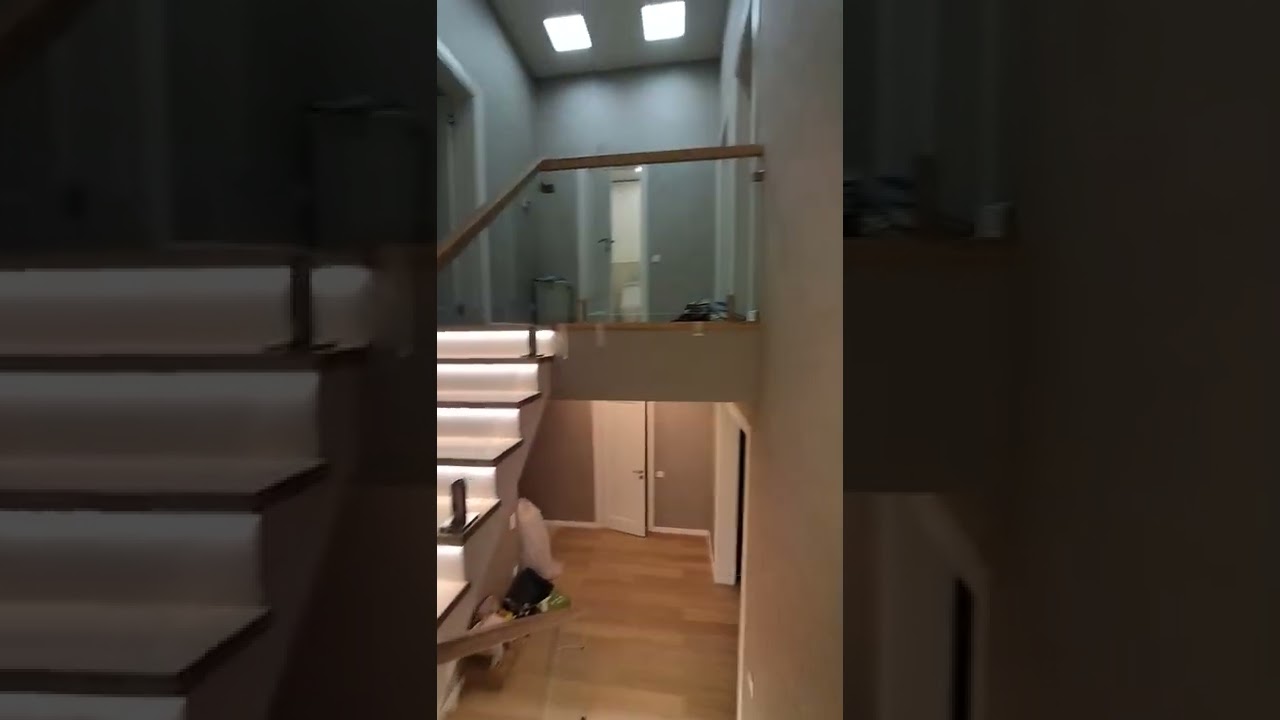 Постер видео