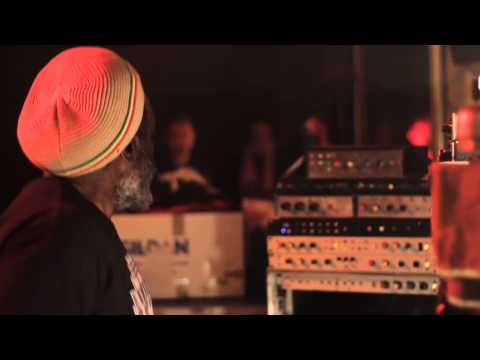 REGGAEBUS NIGHT #4  //  CHANNEL ONE (3)