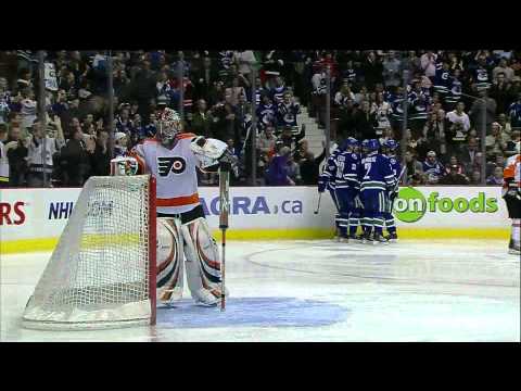 Canucks Vs Flyers - Jannik Hansen 5-1 Goal - 12.28.10 - HD